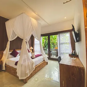 gayatri-retreat-ubud.ubudhotelsnow.com/